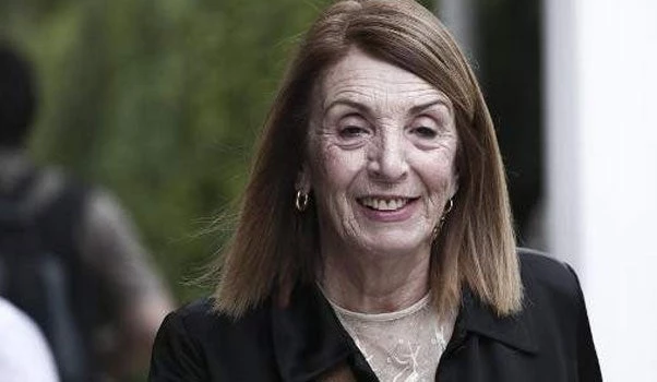 Επιμένει η Τασία για τους μετανάστες που «λιάζονται»: «Καλώς το είπα – Έπρεπε να τους καλοσωρίσουμε»